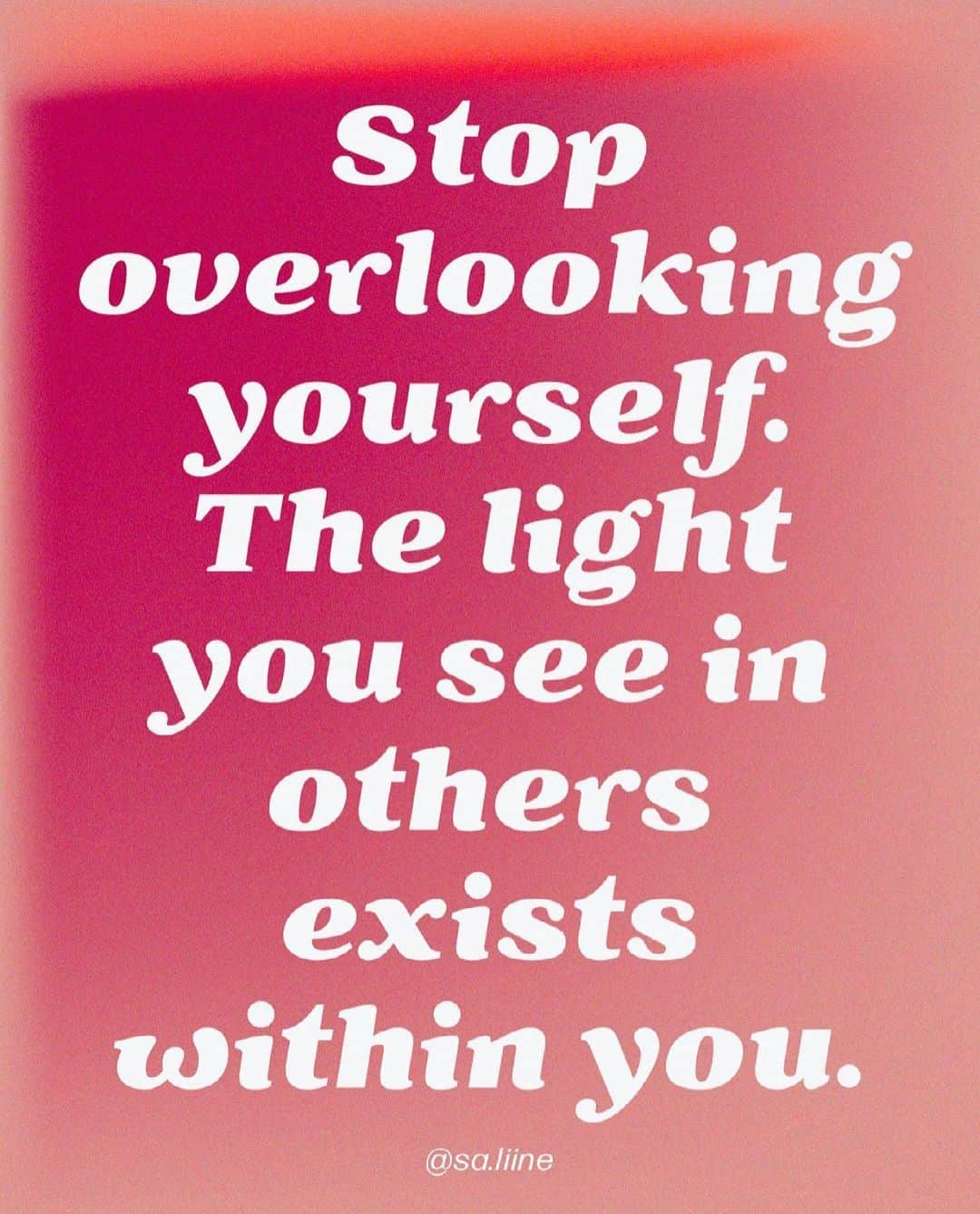 テス・ホリデーのインスタグラム：「STOP SLEEPING ON YOURSELF!! Yea, you heard me! I get asked all the time how I created what I have today with the cards that I was dealt, & it’s because I believed in myself when no one else did.  I also started giving myself permission to see my greatness because often times we truly are our own worst enemies. You deserve the love you show others & you’re capable of extraordinary things, ok? K!  Art by the iconic @sa.liine ✨」