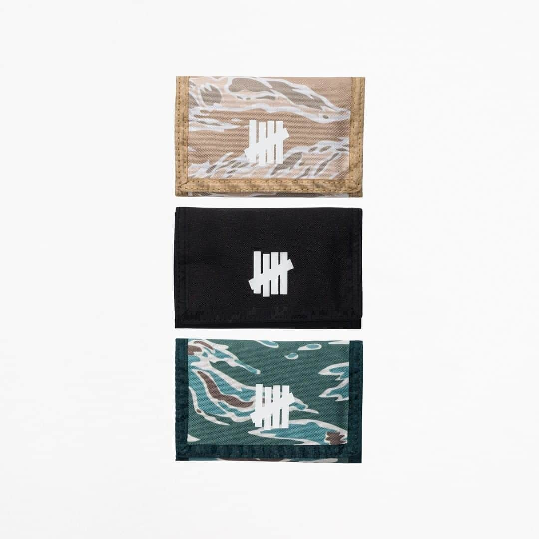 UNDFTDさんのインスタグラム写真 - (UNDFTDInstagram)「A detailed look into UNDEFEATED Spring 2021 - Drop 1.5  A range of accessories including a tiger camo tote, trifold wallet, compact umbrella, and headwear.  Available Friday 2/26 exclusively at all UNDEFEATED Chapter Stores and Undefeated.com」2月26日 3時00分 - undefeatedinc