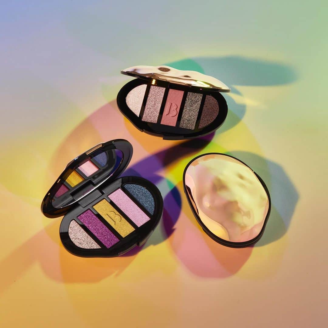 Saks Fifth Avenueのインスタグラム：「The world is your oyster, so lean into the bright and bold this season with @officialbyredo's daringly vibrant eyeshadow palettes. #SaksBeauty」