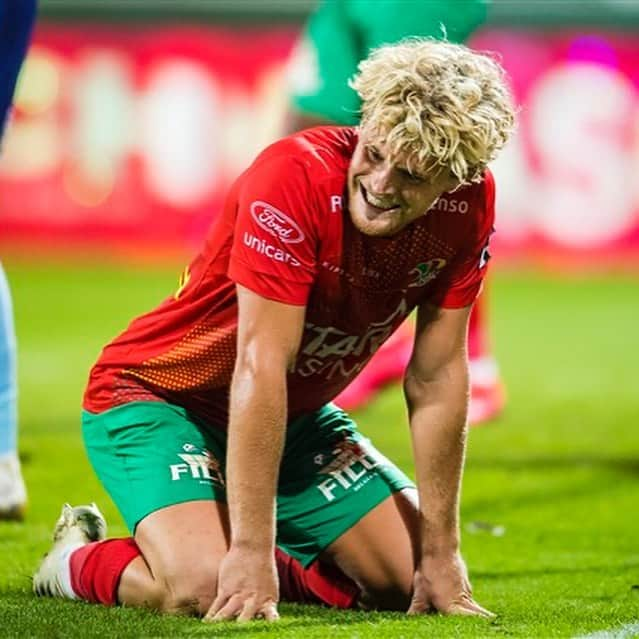 キャメロン・マクギーハンのインスタグラム：「Frustrating month with injury not being able to help the team- working hard to get back fit and hopefully for some big Play Offs 🙏🏻 @kvoostende_official」