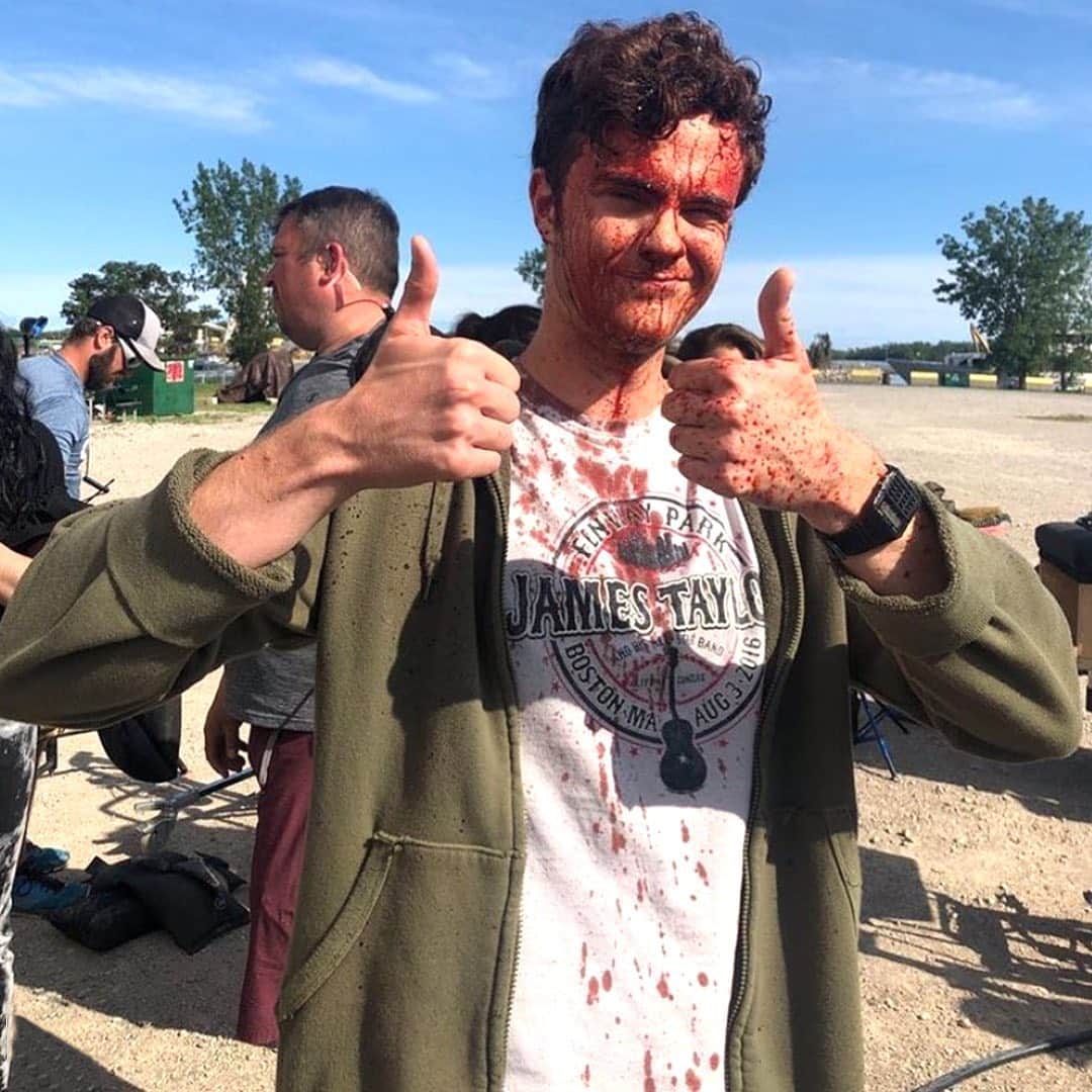Amazon Videoさんのインスタグラム写真 - (Amazon VideoInstagram)「Who has two thumbs and can finally tell you Season 3 is in production? This guy!!!」2月26日 4時00分 - primevideo