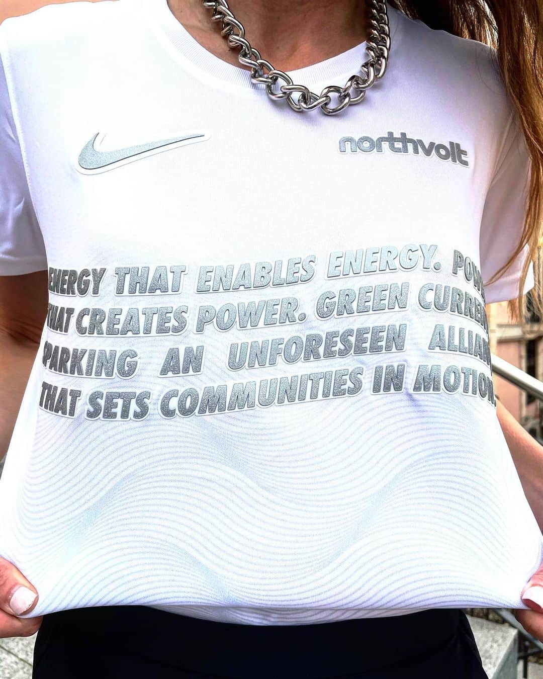 コソヴァレ・アスラニさんのインスタグラム写真 - (コソヴァレ・アスラニInstagram)「Sustainability is the only way forward, and our journey of moving to ZERO is in full effect. @nike teams up with Stadium and northvolt to create the future of sport with the climate and environment in mind ♻️ Check it out at @stadium_jointhemovement #forceofnature #northwolt  #nikestreetwear #nikewomen」2月26日 4時49分 - asllani9