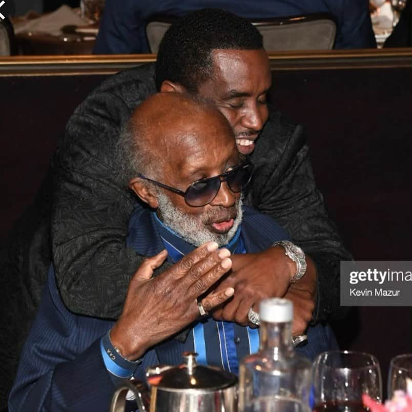 ディディさんのインスタグラム写真 - (ディディInstagram)「Everyone help me wish the legendary CLARENCE AVANT a happy birthday!!!! #TheBlackGodfather」2月26日 4時48分 - diddy