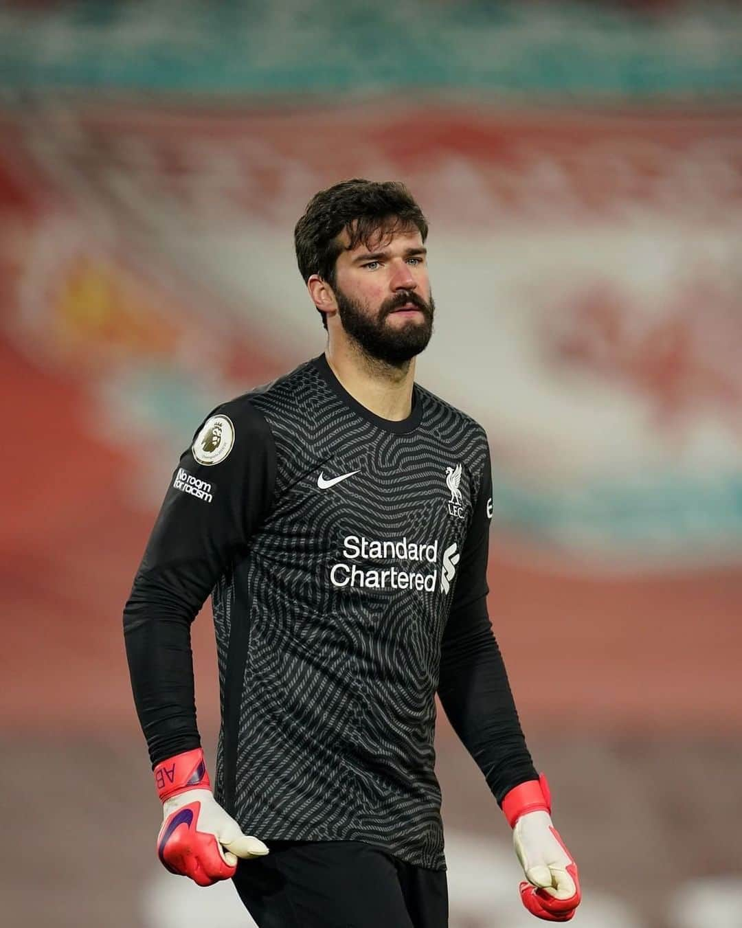 ジョルジニオ・ワイナルドゥムさんのインスタグラム写真 - (ジョルジニオ・ワイナルドゥムInstagram)「You’ll Never Walk Alone Alisson, we’re all with you. May your father rest in peace❤️🙏🏾」2月26日 4時51分 - gwijnaldum