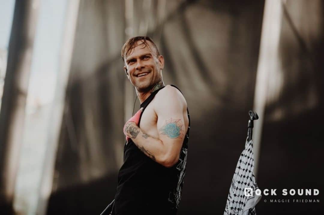 Rock Soundのインスタグラム：「Happy Birthday to The Used's Bert McCracken!」
