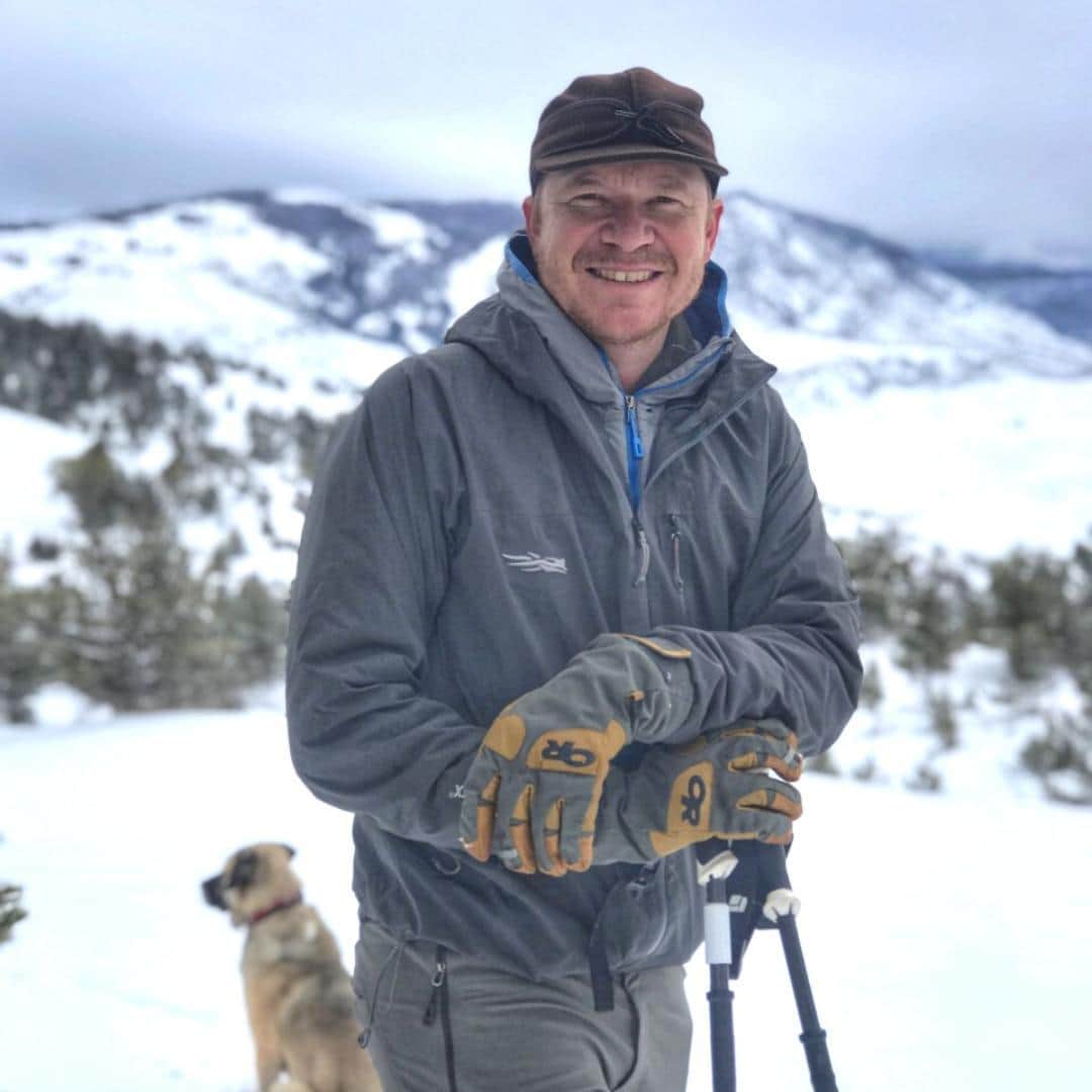オボズのインスタグラム：「Explore Yellowstone's Wolf Project 🐺   NEW True to the Trail Podcast 🥾 For the past 24 years, Dan Stahler has worked in Yellowstone National Park. Tune in to hear Dan discuss the world’s fascination with Yellowstone’s wolves, and his journey to become a lead wildlife biologist.  Listen Now: Link in Bio」