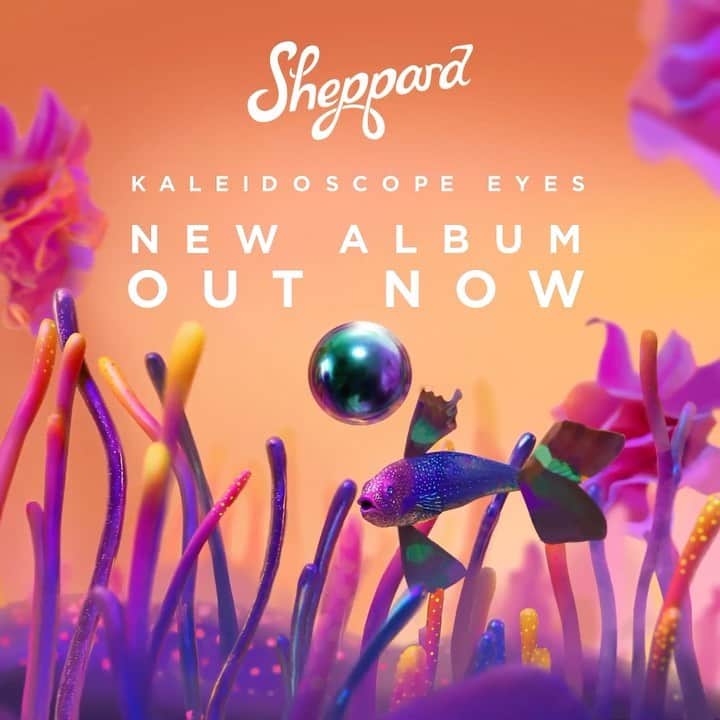 シェパードのインスタグラム：「Ladies and Gentlemen, the wait is finally over! ‘Kaleidoscope Eyes’ is OUT NOW! There are no words for the emotions we’re feeling right now. Two and half years in the making. 12 singles + 12 music videos released in 12 months - a mammoth challenge we set ourselves that finally comes to an end today. ‘Kaleidoscope Eyes’ is no longer just the spark of an idea we had. It’s a living body of work that resides in the real world now, and the best part is that it belongs to YOU! We’re so incredibly proud of this effort, and we hope that this 53 minute musical journey brings a little bit of extra joy to your life in some way. THANK YOU for hanging on to this rollercoaster with us, and for all the love and support you continue to give us every day. We couldn’t have done this without you. We love you all, and we hope you enjoy our third album, ‘Kaleidoscope Eyes’. 🙂 xx」