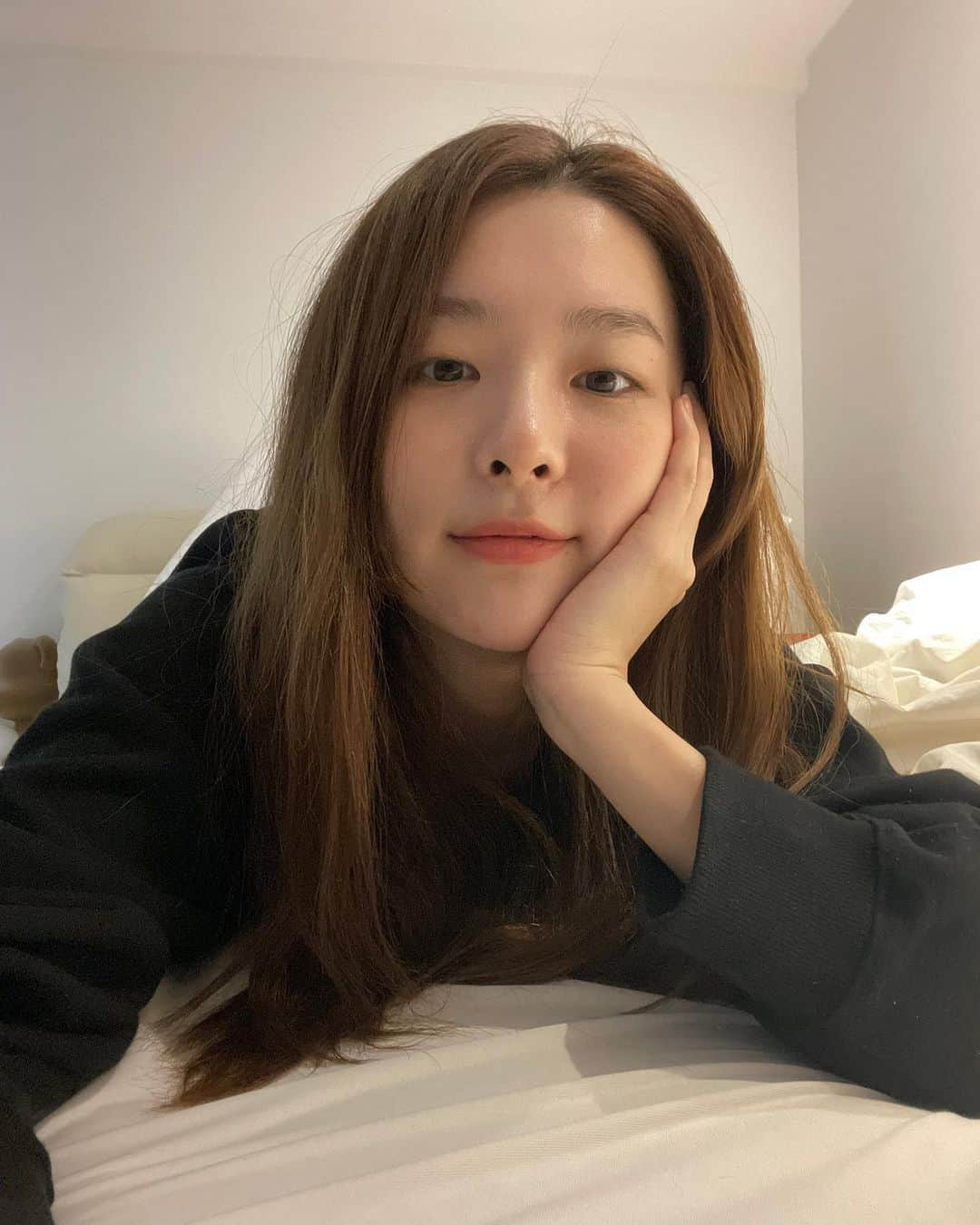 スルギのインスタグラム：「SEULGI - posted a selca on Bubble」