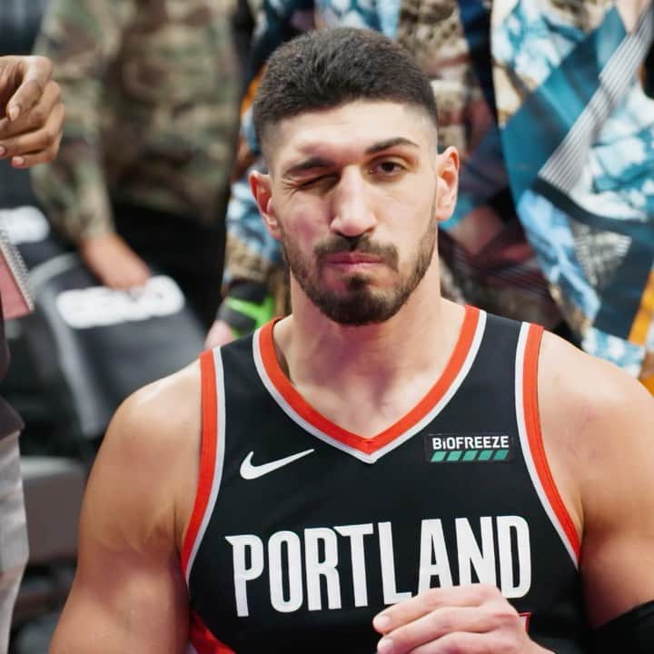 ポートランド・トレイルブレイザーズのインスタグラム：「Averaging a double-double & shooting 64.3% from the field 💪」
