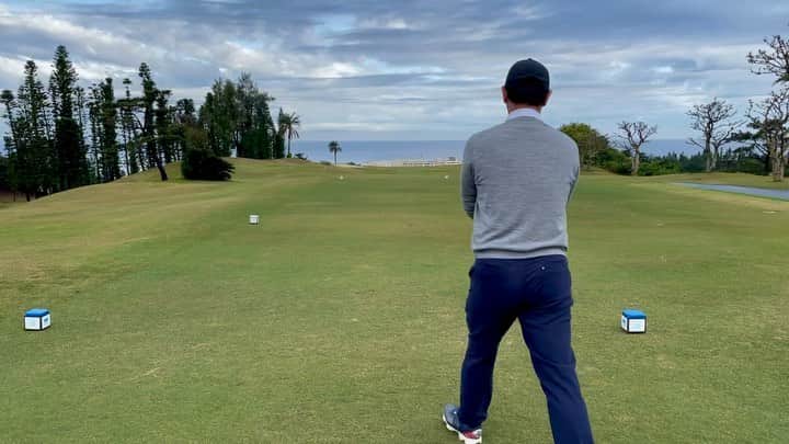 清水直行のインスタグラム：「毎回、上手くいかないけど、 ゴルフ好き⛳️🏌️‍♂️ やっぱりスコアは、まとまらない…89 難しいからおもしろい🤩  #golf #golfswing #titleist  #ゴルフ #ゴルフ場  #ゴルフ場の景色  #pgmゴルフリゾート沖縄」
