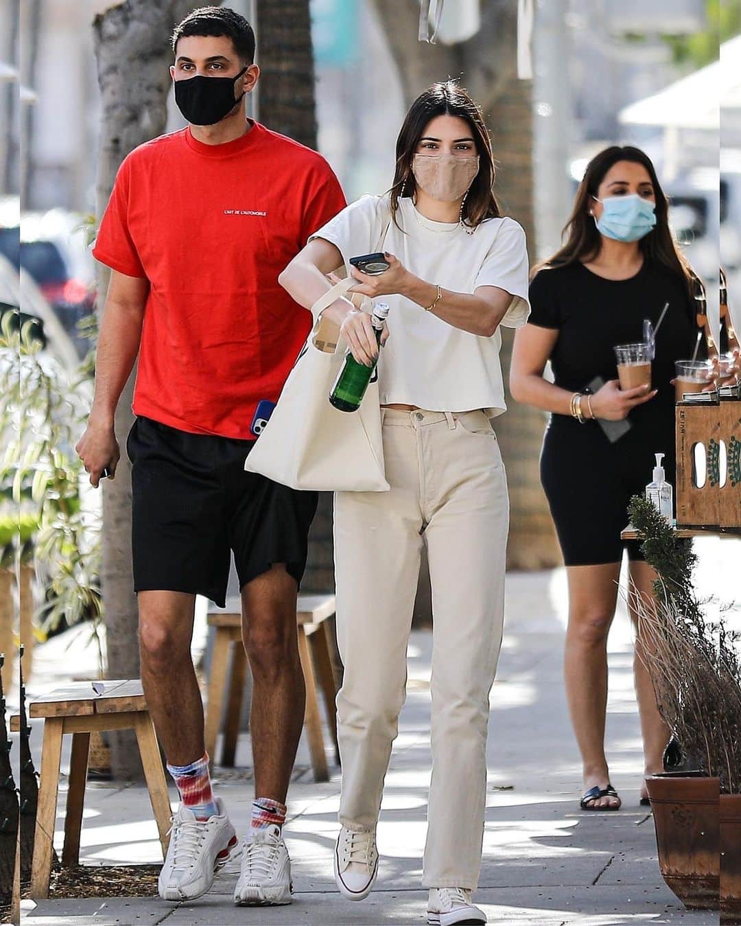 Just Jaredさんのインスタグラム写真 - (Just JaredInstagram)「@kendalljenner was joined by friend @yourboyfai while out for lunch on Thursday afternoon in LA. #KendallJenner #FaiKhadra Photos: Backgrid」2月26日 16時52分 - justjared