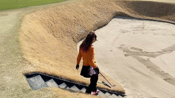 さくらのインスタグラム：「﻿ ⛳️﻿自分でもびっくり🤭 ﻿ #ゴルフ #ゴルフ女子 #ゴルフ初心者 #ゴルフ大好き #ゴルフウェア #ゴルフコーデ #スポーツ #ゴルファー #ラウンド #スポーツ女子 #sports #ゴルフ好き #ゴルフファッション #ゴルフ仲間 #ゴルフ好きと繋がりたい #ゴルフ日和 #インスタゴルフ #⛳️ #골프 #golf #golfday #golfswing #golfwang #golfstagram #golfr #golflife #sports  #冬ゴルフ #エンジョイゴルフ #太平洋クラブ  #太平洋クラブ成田コース」