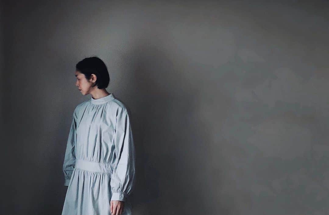 のインスタグラム：「まだ着てなかったもの ⚪︎ ◯ ⬜︎ #802部屋シリーズ」