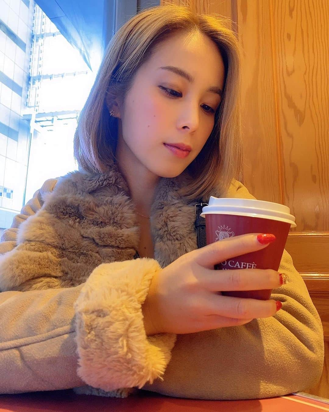 犬童美乃梨さんのインスタグラム写真 - (犬童美乃梨Instagram)「珍しくカプチーノ☕️」2月26日 17時46分 - minudo