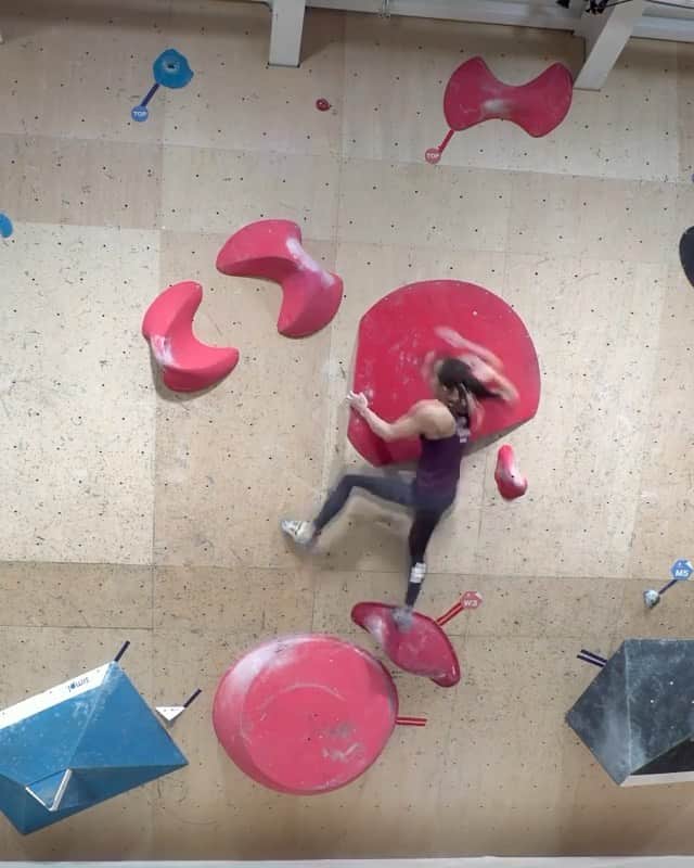 野口啓代のインスタグラム：「Have you already climbed my probrem??🙋🏻‍♀️💓* * * みんなもう登ってくれた??✅ ———————————— climb at @bpump_ogikubo  set with @tsukuru_fsp  movie by @onlineobservation  ———————————— @au_official #セブンイレブン @thenorthfacejp @raffinee_orientalbio #三井不動産 @cowsoapcp #zeta  @c3fit @lasportivajp @petzl_official  @newhale_japan @frictionlabs」