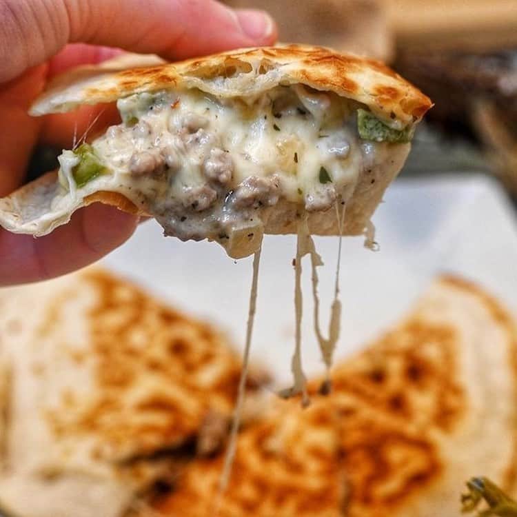 Flavorgod Seasoningsさんのインスタグラム写真 - (Flavorgod SeasoningsInstagram)「Flavor God Seasoned Philly Cheesesteak Quesadilla!! by @platesbykandt⁠⁠ -⁠⁠ KETO friendly flavors available here ⬇️⁠⁠ Click link in the bio -> @flavorgod⁠⁠ www.flavorgod.com⁠⁠ -⁠⁠ Flavor God Seasonings are:⁠⁠ ➡ZERO CALORIES PER SERVING⁠⁠ ➡MADE FRESH⁠⁠ ➡MADE LOCALLY IN US⁠⁠ ➡FREE GIFTS AT CHECKOUT⁠⁠ ➡GLUTEN FREE⁠⁠ ➡#PALEO & #KETO FRIENDLY⁠⁠ -⁠⁠ #food #foodie #flavorgod #seasonings #glutenfree #mealprep #seasonings #breakfast #lunch #dinner #yummy #delicious #foodporn」2月26日 9時32分 - flavorgod