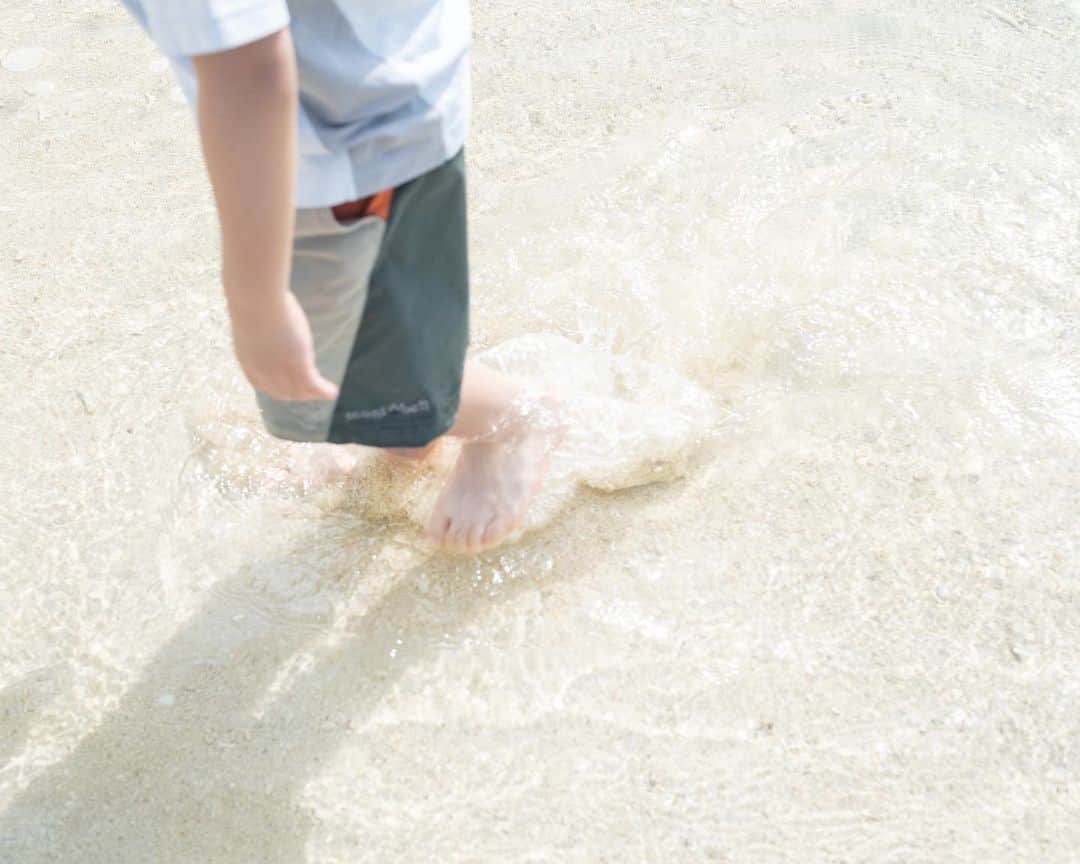 セソコマサユキさんのインスタグラム写真 - (セソコマサユキInstagram)「美らSUNビーチで遊んできたよ。  @yashinomi_official で連載してます。  #沖縄 #移住 #子育て #ヤシノミ洗剤  #美らsunビーチ」2月26日 9時42分 - sesokomasayuki