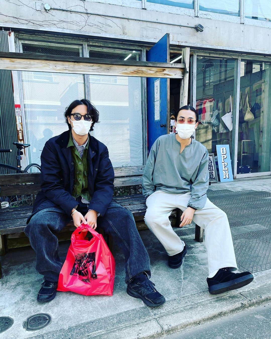 渡部秀のインスタグラム：「もうすぐ3月ですね。 皆様にとって今年は良い年になる事を願っています。  僕が日頃お世話になってる LANTIKIさんも素敵な年になります様に。  #lantiki #３月」