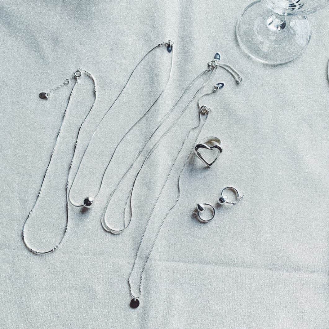 のインスタグラム：「✨✨✨ LULU NEW ACCESORRIES 2.26 19:00 〜 #editforlulu」
