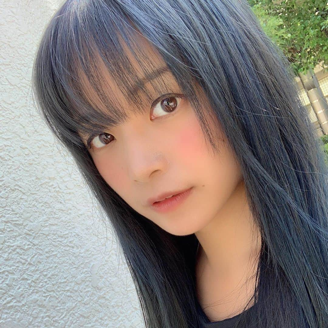 藤原亜紀乃さんのインスタグラム写真 - (藤原亜紀乃Instagram)「病んでんの？？ って聞かれたので、病んでそうな写真さがしてみた！！笑笑  ⚠️病んではない笑  最後の方のみれにゃとの写真実は好き  #やんでれ」2月26日 10時54分 - akitknn1023