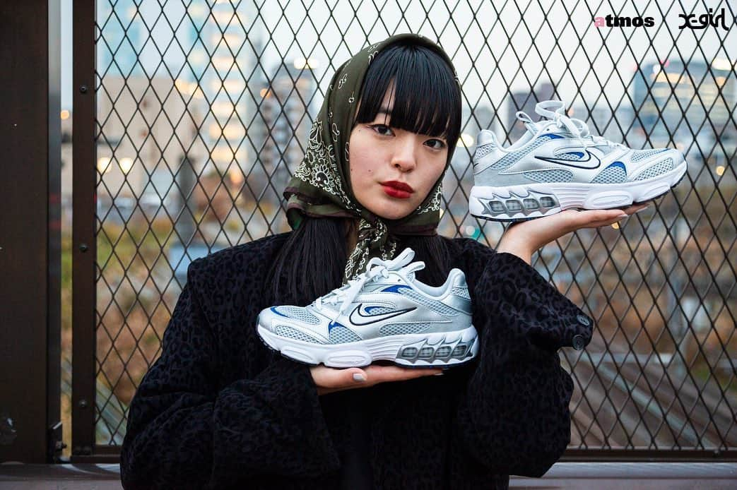 アトモスガールズ/atmos girlsさんのインスタグラム写真 - (アトモスガールズ/atmos girlsInstagram)「. NIKEよりZOOM AIR FIREが登場👟  ハイテクで個性的なスタイルのNIKE ZOOM AIR FIREは、ランニングシューズ👟としてのオリジナルのパフォーマンスを称えながら、贅沢なテクスチャーとレイヤー構造を採用した一足となっています🥰❤️ ワイルドなデザインライン！ 厚めのフォームミッドソールで大胆に縁取りしたZoom Airクッショニングが、挑戦的なプレースタイルをサポートする快適な履き心地を提供🌼 プライド溢れ出るデザインとなっております🔥 3/5より発売開始🛍是非お見逃しなく🙇‍♀️  @niketokyo  @xgirljp   #atmos #atmospink #atmostokyo #nike #nikeair #airzoom #shoes #sneakers #アトモス #アトモスピンク #アトモストウキョウ #ナイキ #ナイキエアー #エアズーム  #スニーカー #👟 #スニーカー女子 #spring #springfashion #springcode #スプリング #スプリングファッション #スプリングコーデ #streetfashion #streetstyle #tokyo#harajuku#japan #ストリートファッション #ストリートスタイル」2月26日 11時06分 - atmos_pink_official