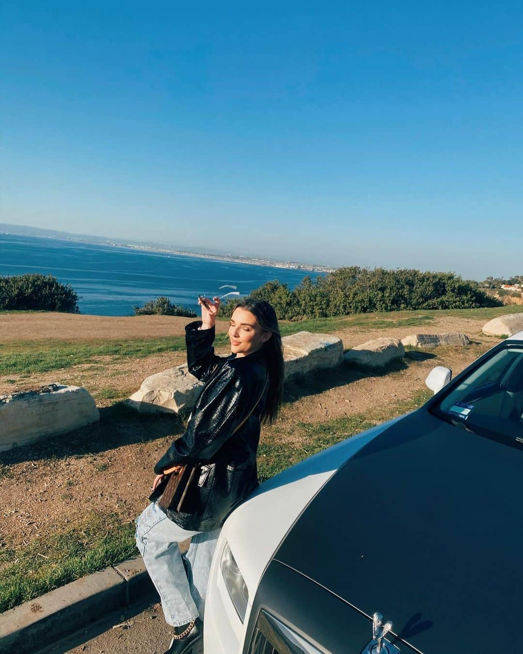 ケンドール・バーツさんのインスタグラム写真 - (ケンドール・バーツInstagram)「You can drive my car, don't drive me crazy」2月26日 11時10分 - kendallvertes