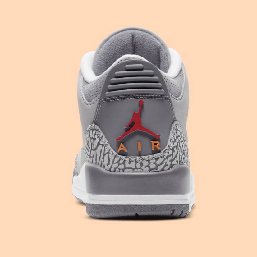 STYLERUNNERさんのインスタグラム写真 - (STYLERUNNERInstagram)「Take a step back in time with the Nike Air Jordan 3 Retro kicks. Last few sizes available! GET IN QUICK 👟👟 #stylerunner #sneakers #airjordan3retro」2月26日 11時15分 - stylerunner