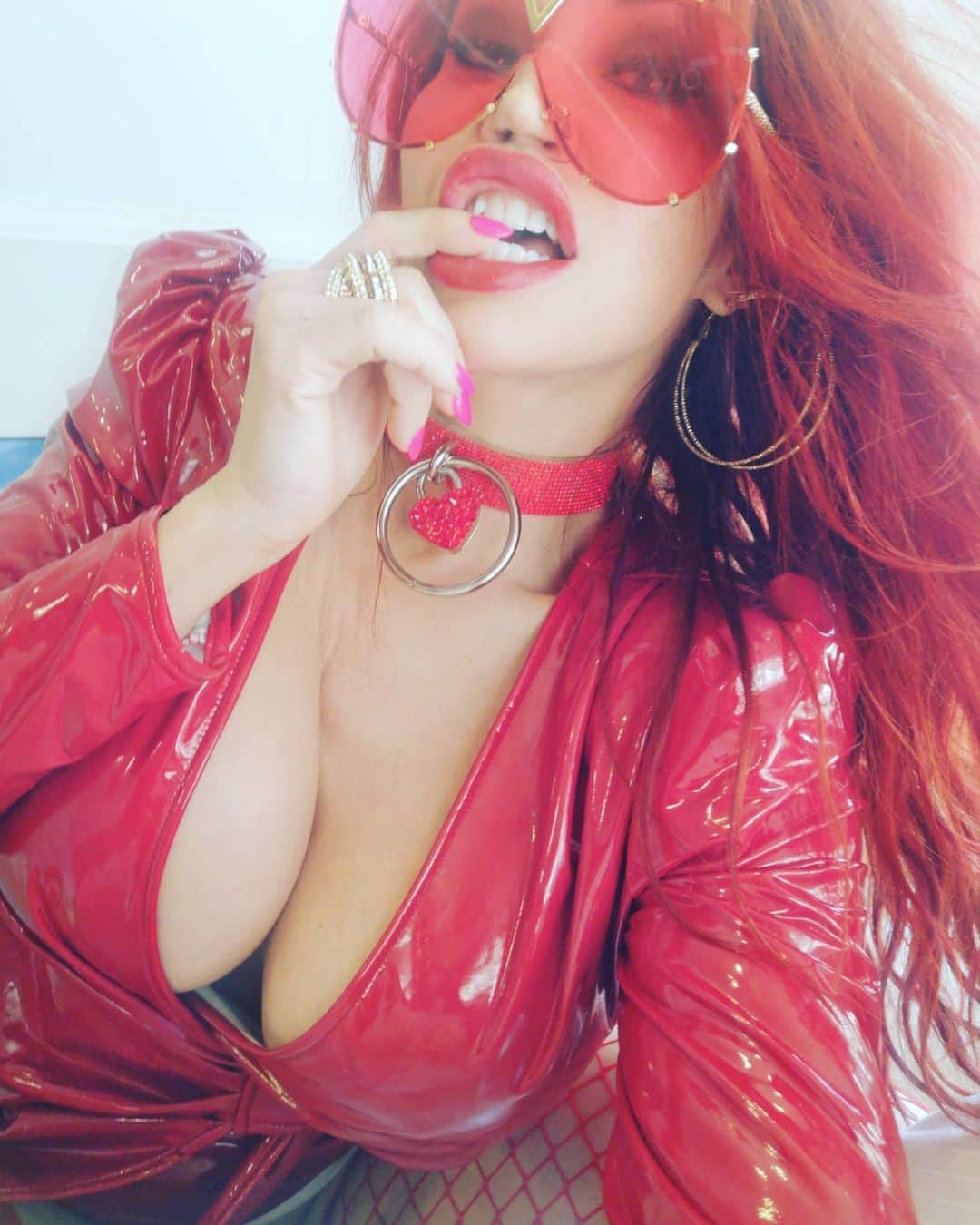 ビアンカ・ボーチャンプのインスタグラム：「You go ahead and fill the blanks 😝 get to see my wild side on my OF, im waiting for you over there 🔥Link in Bio」