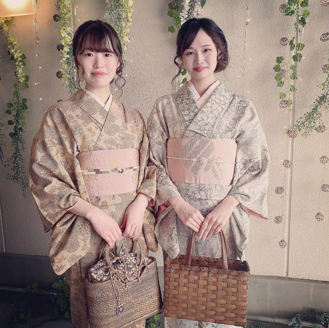 金沢着物レンタルshop心結〜kokoyui〜さんのインスタグラム写真 - (金沢着物レンタルshop心結〜kokoyui〜Instagram)「#金沢 #金沢旅行には セピア系のきものが人気。 やわっとした落ち着いた色が肌なじみも良くて、キレイに見えます。  お越しいただきありがとうございます😊  #撮影 #兼六園 #東茶屋街 #21世紀美術館  #着物ヘア #ヘアセット #和服 #着物 #着物コーディネート #きもの #着物女子   #レトロ着物 #アンティーク着物 #kimono #kimonorental #kimonostyle #kimonogirl #japanesekimono  #浴衣 #浴衣ヘアアレンジ #浴衣レンタル  #浴衣コーデ  ⚫︎金沢駅前 着物レンタル心結(ここゆい)  ⚫︎営業時間 : 9:00〜18:00 ⚫︎address : 金沢市本町1-3-39 ⚫︎tell : 076-221-7799 ⚫︎金沢駅から徒歩5分  ⚫︎コインパーキング補助あり  心結の着物一覧▶@kokoyui_kimono 振袖や袴はこちら▶@kokoyui_furisode 七五三やお子さんの着物はこちら▶@kokoyui753」2月26日 11時34分 - kokoyui_kimono