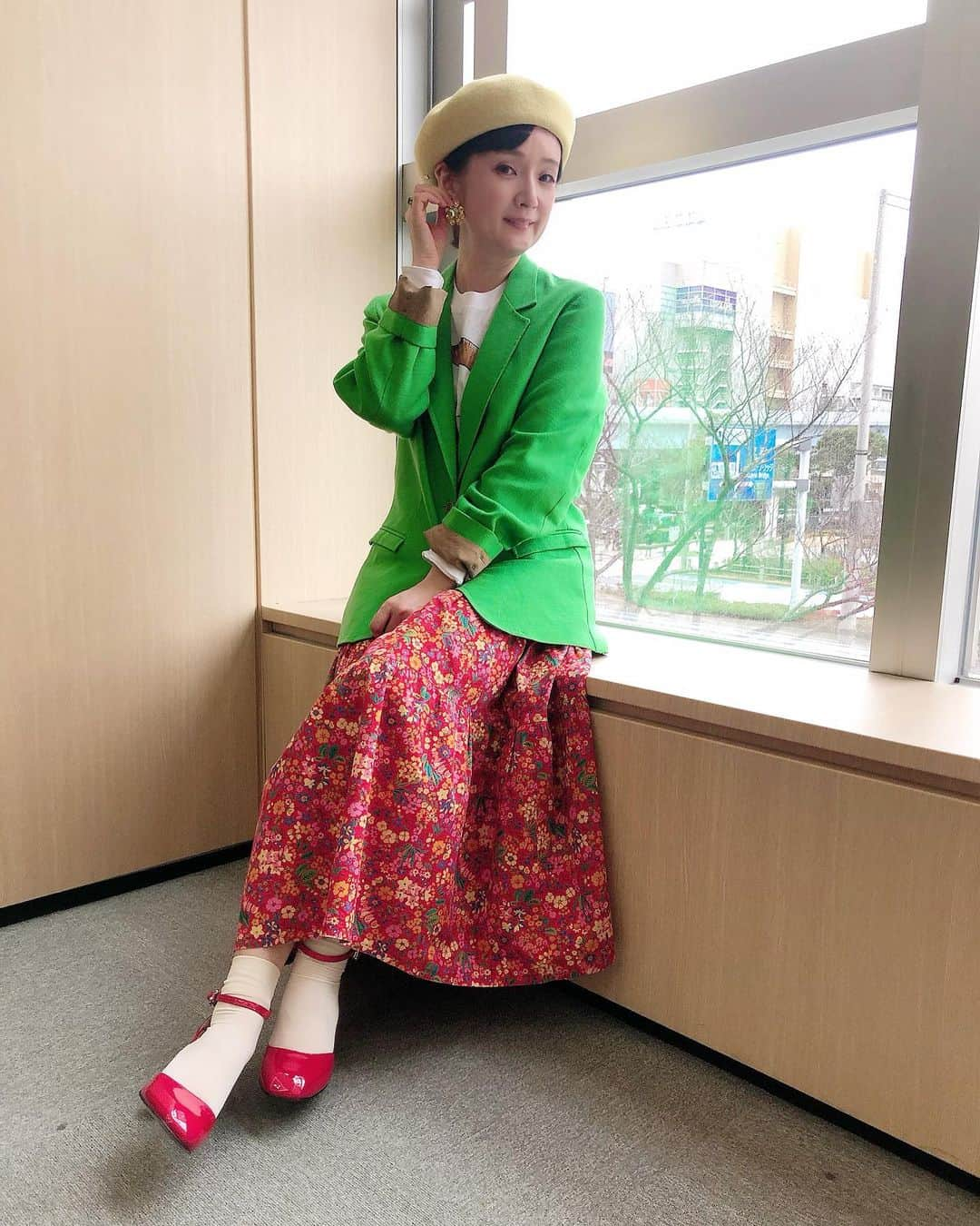 千秋さんのインスタグラム写真 - (千秋Instagram)「さっきの衣装👗  #ノンストップ #フジテレビ #生放送  #古着 #古着コーデ #古着好き #古着女子 #古着mix #古着千秋」2月26日 12時06分 - chiaki77777