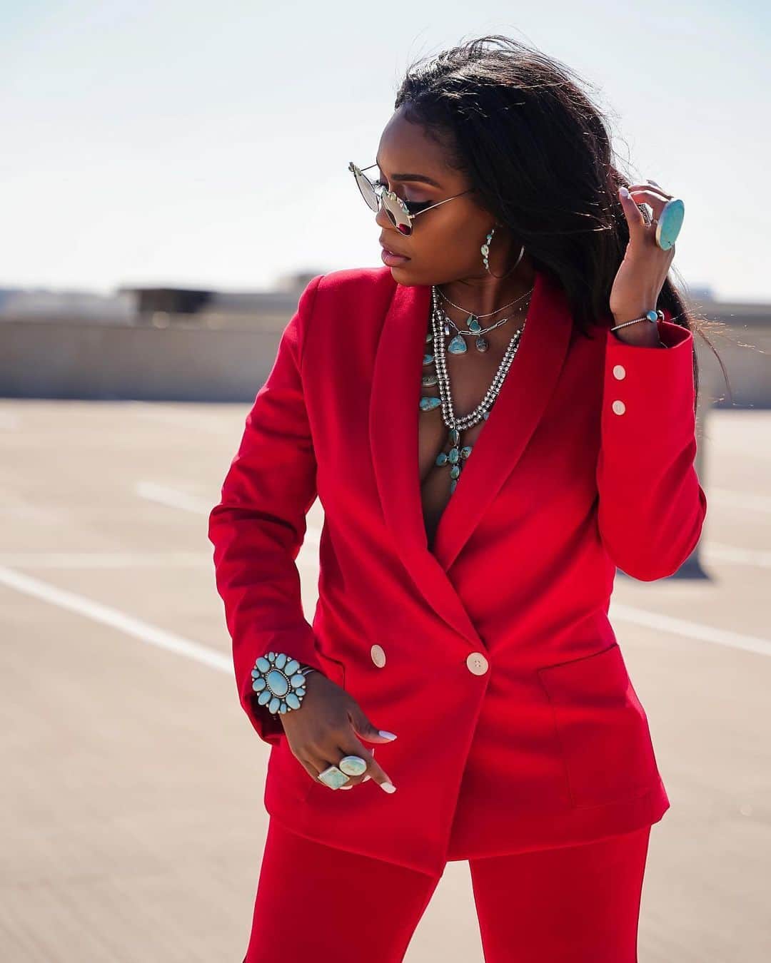 ブラックハローのインスタグラム：「Upgrades // Your everyday suit just got a major upgrade! Feel sexy & confident in our Bjorn Blazer & Jory Pant // #BHStyle」