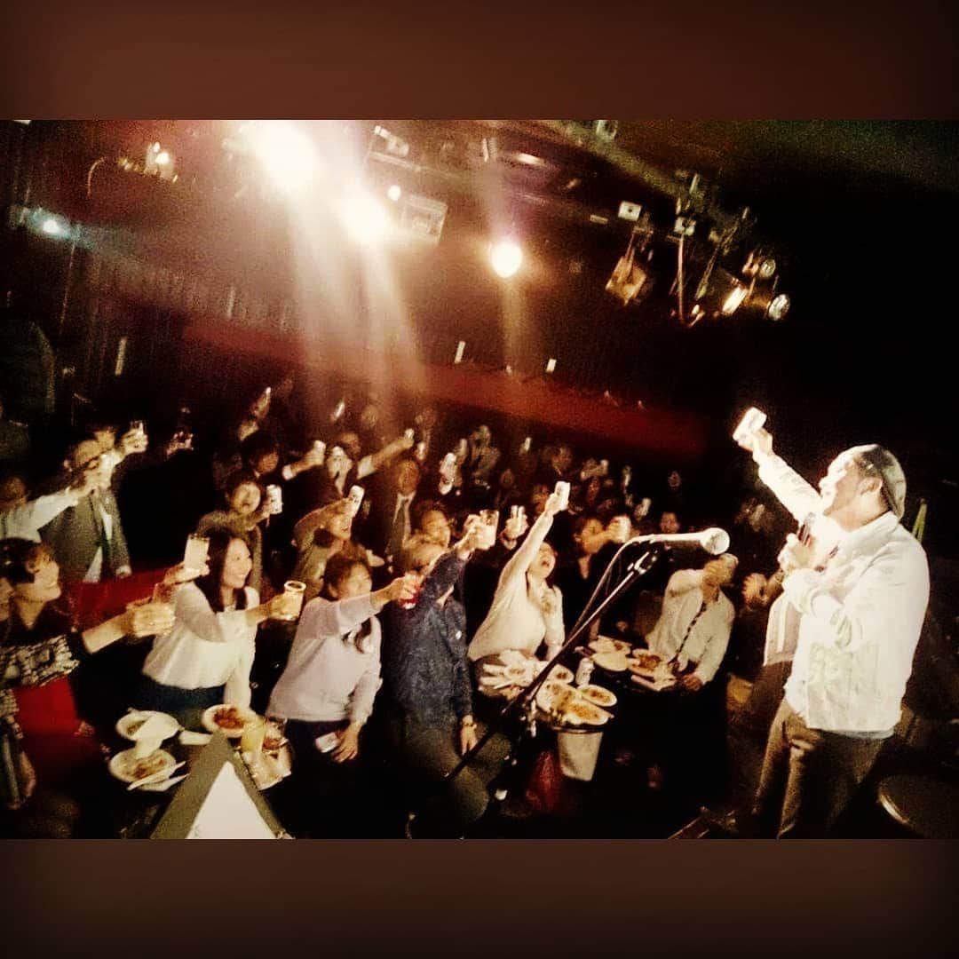 松本隆博のインスタグラム：「。 懐かしい写真(^-^) 早くこんなことしたーーーーーーーーーーーーーーーーーーーーーーーーーーーーいっ!(^^)! コロナ死ね～カンパーィ！ って。」