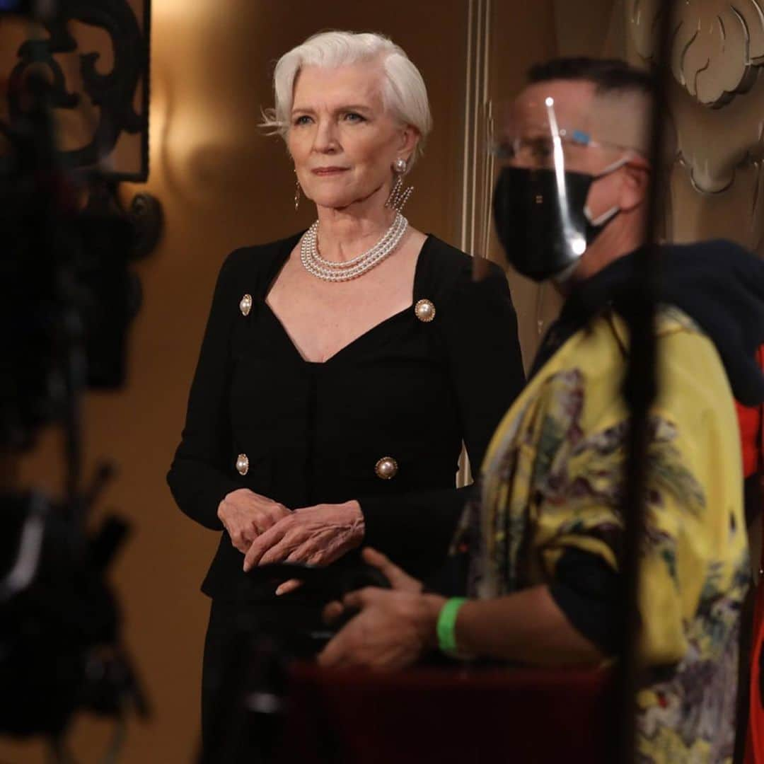 Moschinoさんのインスタグラム写真 - (MoschinoInstagram)「#Repost @mayemusk ・・・ Thank you @itsjeremyscott for having me as the cicerone for the magnificent @moschino show❤️ It was so wonderful to have you as my director.  Enjoy the video on Moschino.com #Fw21 💃💃 #moschino #mayemusk #moschinojunglered」2月26日 12時17分 - moschino