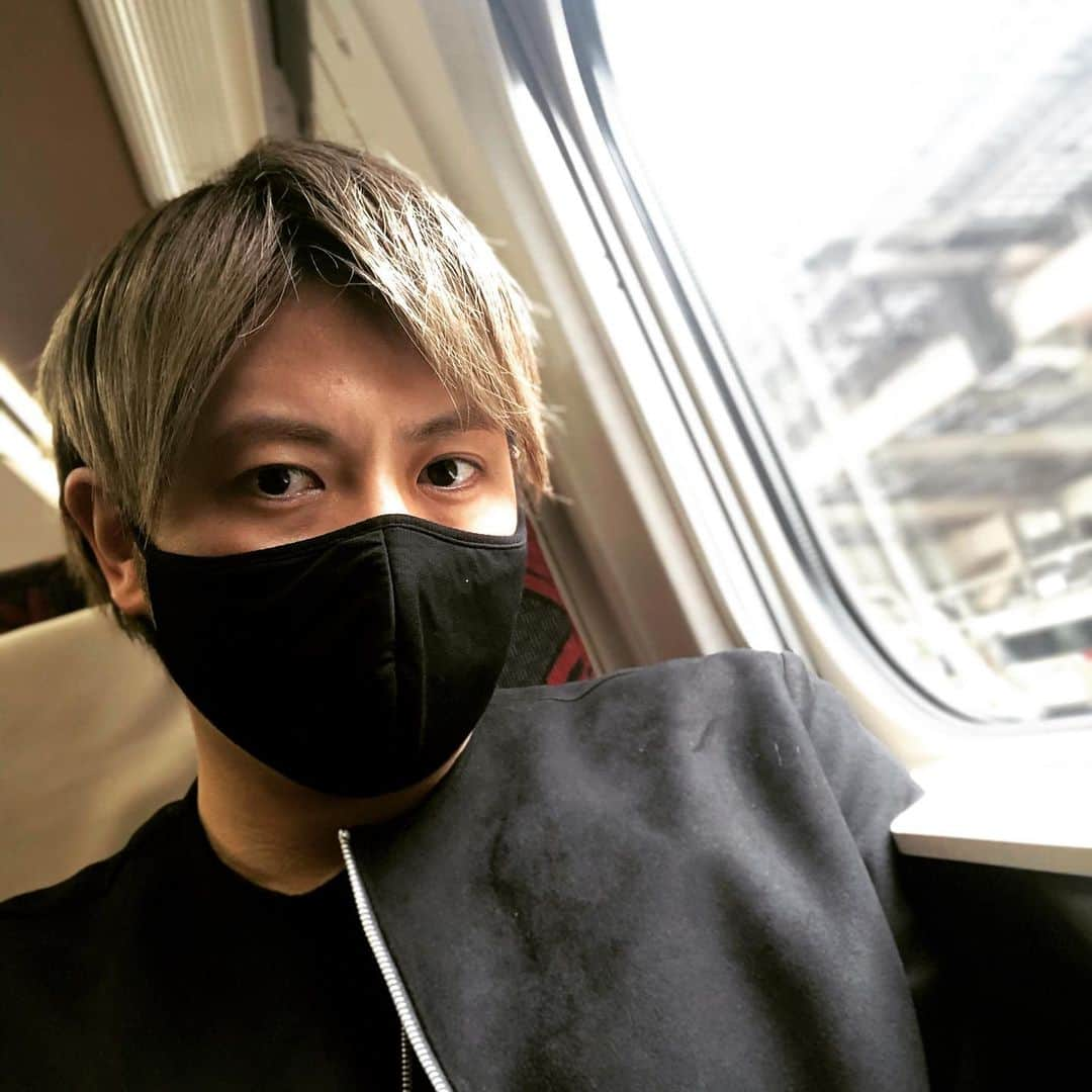 加藤慶祐さんのインスタグラム写真 - (加藤慶祐Instagram)「急遽日帰り出張❗️ #出張#日帰り #仕事#ビジネス#事業#商談#マーケティング #ファッション#ブランド#アパレル#物販 #物流#飲食#シャンパン#ラーメン #美容#ホワイトニング#セルフホワイトニング #脱毛#美意識 #メンズファッション #オシャレさんと繋がりたい #ファッション好きな人と繋がりたい #ストリートファッション #ラーメン好きな人と繋がりたい #グルメ好きな人と繋がりたい #美容好きな人と繋がりたい #モデルさんと繋がりたい #仮面ライダーイクサ」2月26日 12時29分 - katokeisuke_official