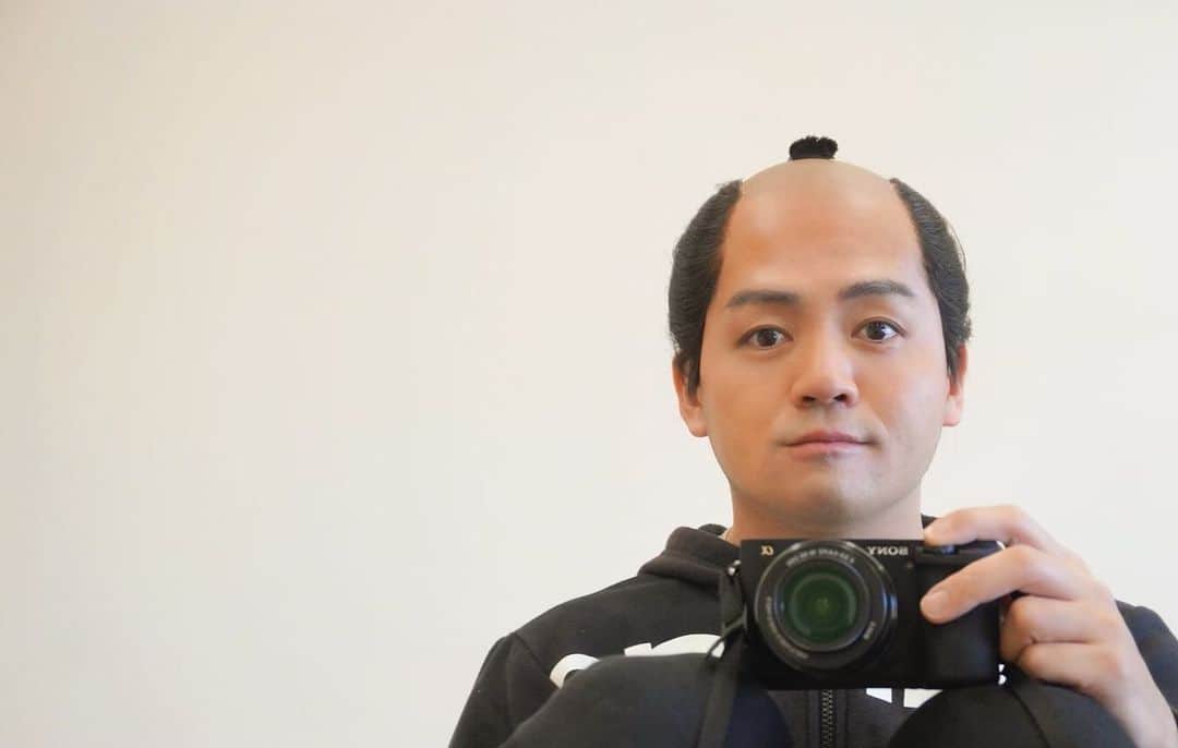 のインスタグラム：「カメラ、始めました。 アカウントも作りました。  📷アカウント @chiyo_camera  📷写真撮ったり 🎞動画撮ったり 🖥編集もしてみたり？   #drama #instagood #actor #drama #instagood #instagram #followers #followｍe #movie #stage #portrait #photo #portraitphotography  #フォト#一眼レフ #写真 #カメラ #風景 #カメラ好きな人と繋がりたい  #写真撮ってる人と繋がりたい  #写真好きな人と繋がりたい」
