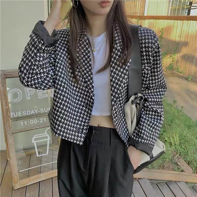 THE PINK CLOSETのインスタグラム：「千鳥柄ショートジャケットpk0551  ¥ 6,200  春の軽アウターにピッタリのショートジャケットです♪」
