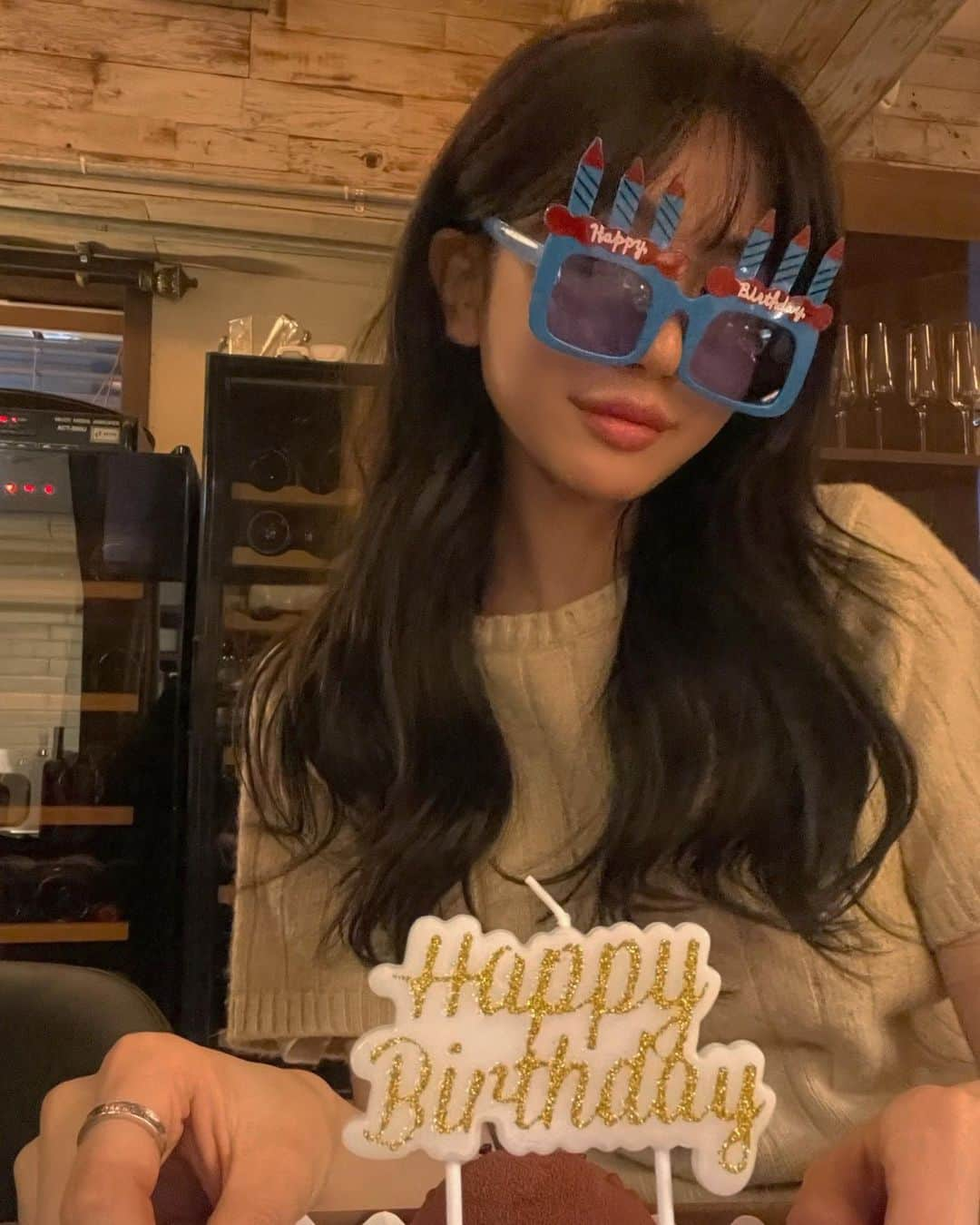 ディニさんのインスタグラム写真 - (ディニInstagram)「생일은 원래 앞뒤로 한달인거죠 ? ㅎㅎㅎ 🥸🧡」2月26日 12時47分 - keemdani