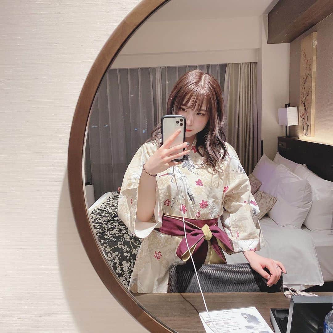 紗愛さんのインスタグラム写真 - (紗愛Instagram)「浴衣とベッドってえっちだねー…🙈💓  #浴衣 #ベッド #ホテル」2月26日 13時18分 - su_zu_na_sc