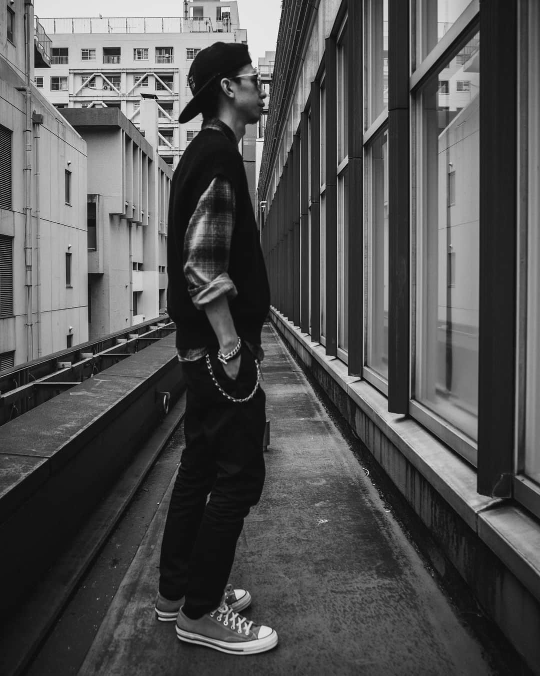 雄三 雨宮さんのインスタグラム写真 - (雄三 雨宮Instagram)「ニットベスト @cootieproductions  #ニットベスト #cootie  シャツ @roughandrugged_lifelog  #チェックシャツ   パンツ #rottweiler  #ロットワイラー  #oceantokyo #oceantokyoover #メンズヘア #メンズファッション #メンズパーマ #メンズ髪型 #メンズヘアカタログ #メンズモデル #雨宮雄三#雨スタ」2月26日 13時26分 - amezooon
