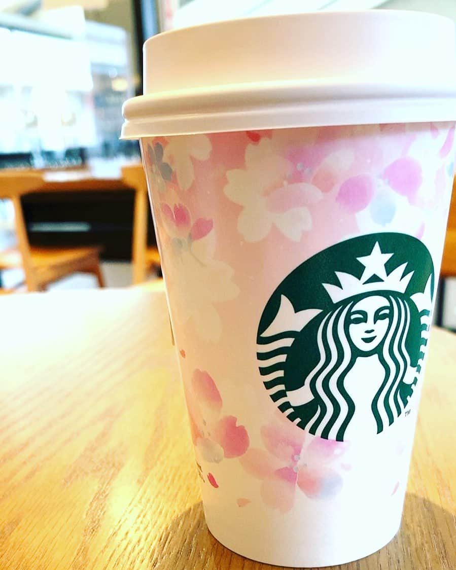 のインスタグラム：「春近し」