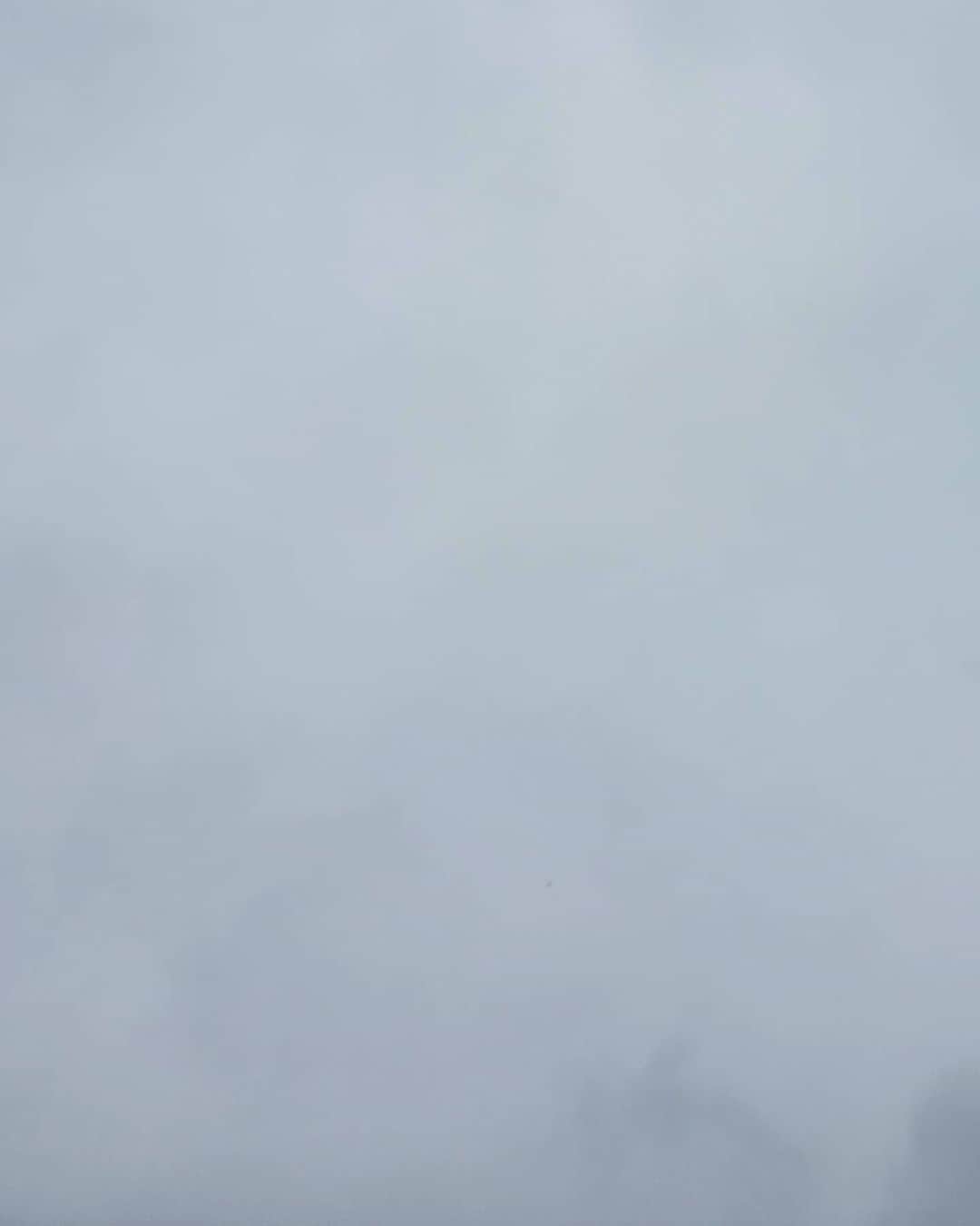 CHIHARUさんのインスタグラム写真 - (CHIHARUInstagram)「今日は倉敷１日雨。っぽい。  『雨。やったーうれしー😆』 『この静けさが落ち着くー😚』 『なんかさみしいなー😢』 『雨。あーテンションさがるー😩』  同じ状況でも感じることは人それぞれ。  みんなちがってみんないい🙌」2月26日 14時03分 - 10090725c