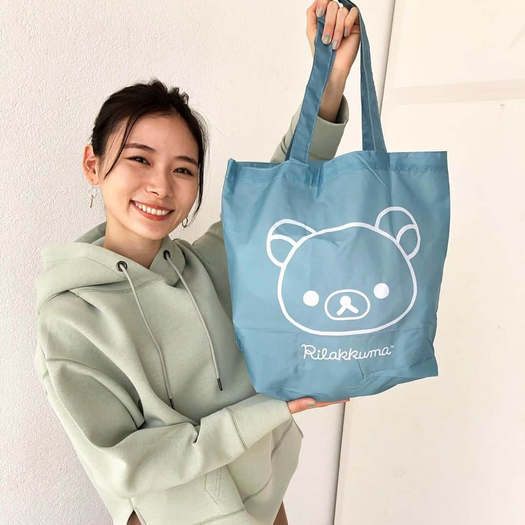 steady.さんのインスタグラム写真 - (steady.Instagram)「steady.３月号の付録のひとつを朝日奈央ちゃんが持ってくれたよー🥰🥰🥰 リラックマの顔のが大きい😆😆😆😆😆  👉のポーズもLOVEいぜ❤️  #steady #ステディ #雑誌ステディ #雑誌steady #steady付録 #ステディ付録 #リラックマ #fashion #magazine #rilakkuma  #朝日奈央 #2個セット #もう一つあるよ」2月26日 14時10分 - steady_tkj