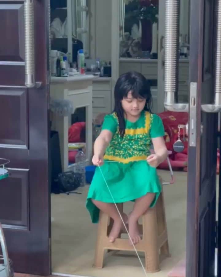 Keluarga A5のインスタグラム：「#queenarsy」