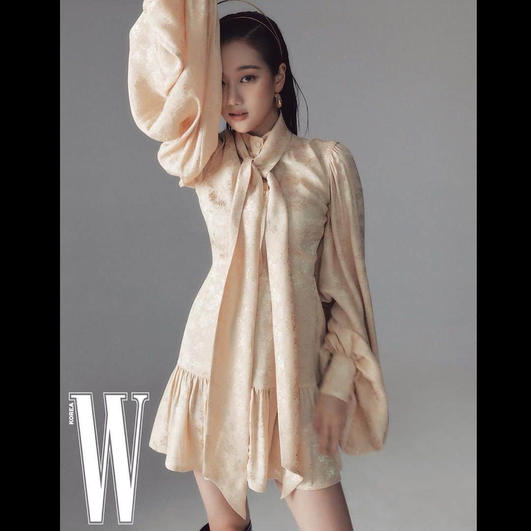 ナウンのインスタグラム：「#wkorea」