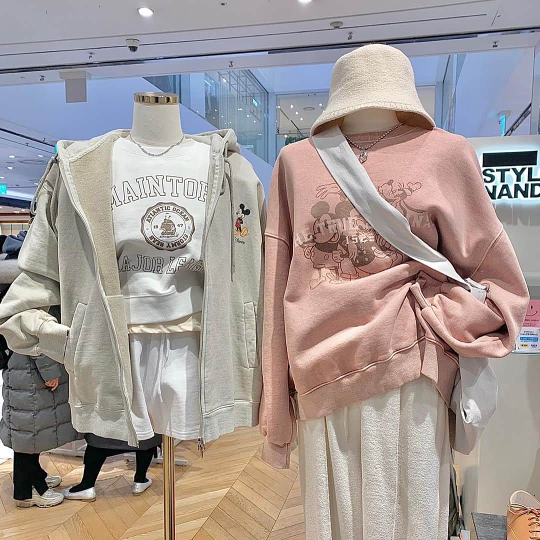 Official STYLENANDAさんのインスタグラム写真 - (Official STYLENANDAInstagram)「💕 #stylenanda #store」2月26日 15時14分 - houseof3ce