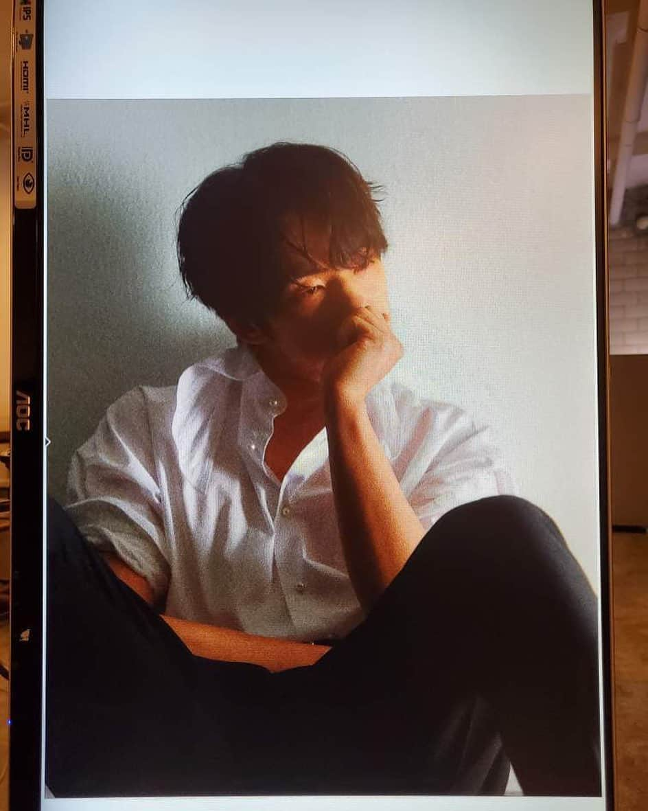 キム・ジョンヒョンさんのインスタグラム写真 - (キム・ジョンヒョンInstagram)「에스콰이어」2月26日 15時22分 - jhkim0405