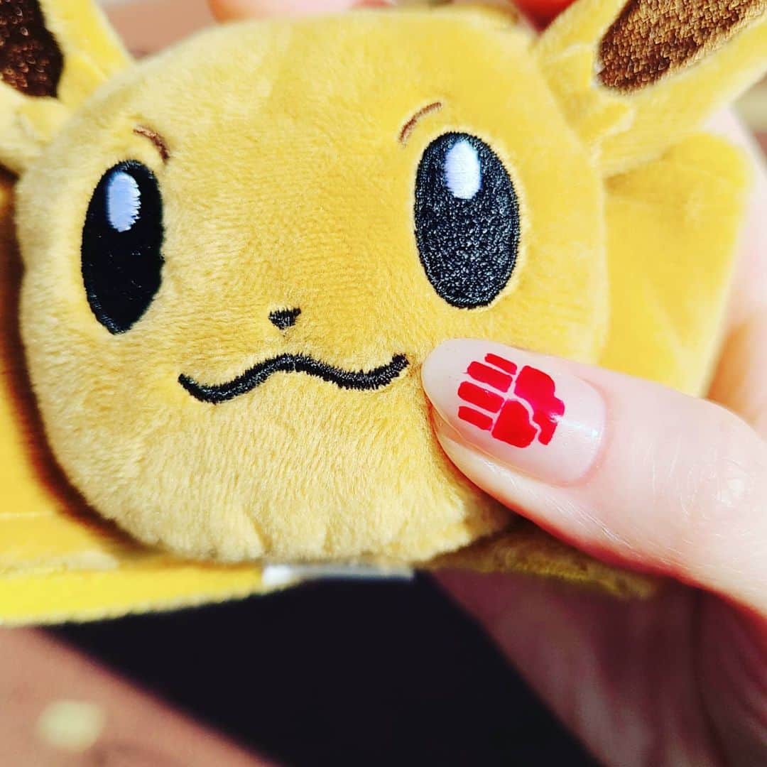 のインスタグラム：「ワイいちげき番長なのでいちげきネイル💅 * * あの、、、今日発表があったのですが、3月28日にチャンピオンズリーグ2021愛知の開催が決定しましたよ！！！うれしいいいいいいいいい(*；ᵕ；*)✨ * 今からCLにどんなネイルで挑もうか妄想膨らませております。 * * * (選手の皆様やスタッフ・ジャッジの皆様の安全を考え、やむを得ず中止になってしまう可能性ありますのでご了承ください…！) * * #CL2021 #CL2021愛知 #ポケカ大会 #チャンピオンズリーグ #ネイル #いちげき」