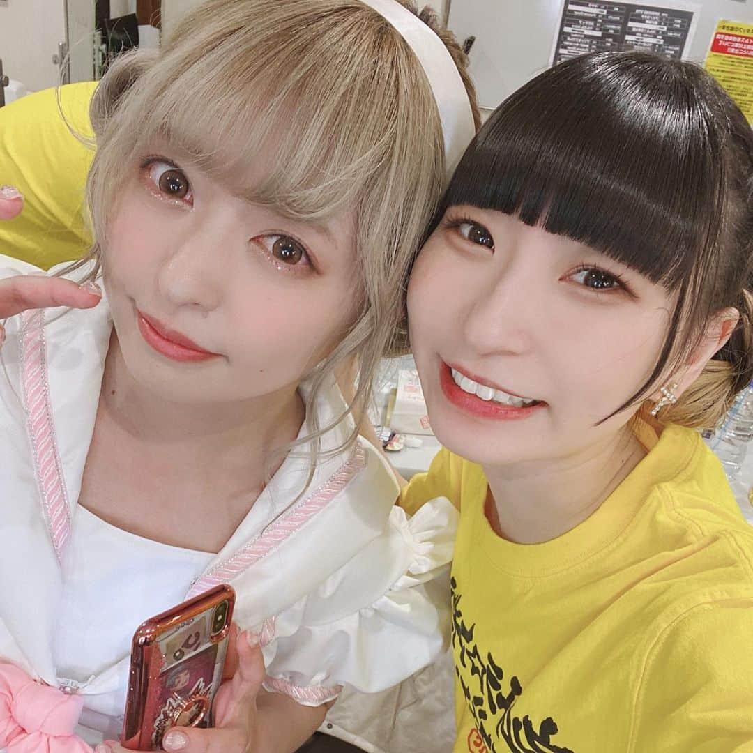 ピンキー！☆藤咲彩音さんのインスタグラム写真 - (ピンキー！☆藤咲彩音Instagram)「でんぱ組.inc 新メンバー ． 愛川こずえちゃん🦖 踊ってみたのレジェンドがまさか加入！いろんな世界線が一つ混ざって今一緒にいる奇跡。これからも踊ってみた一緒にやりたいっす🤝  小鳩りあちゃん🎀🐣 お歌が上手で可愛いオーラと身長が小さくてぎゅっとしたくなります。ゲーム実況好きな方が一緒なのが胸熱です。これからもっと話したい！  #でんぱ組 #新メンバー #こずえちゃん #りあちゃん」2月26日 16時23分 - pinky_ayane