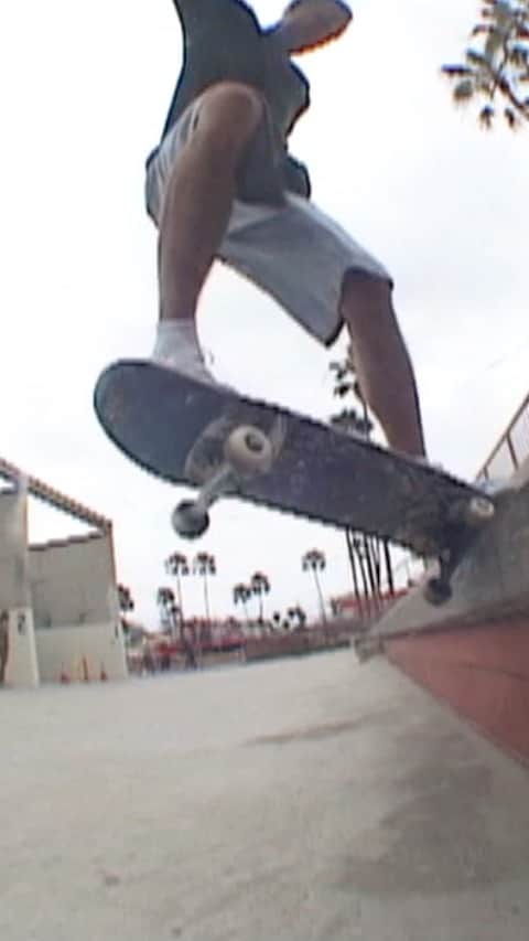 スラッシャーのインスタグラム：「W/ @sebowalker  📹 @sk8rat @brettsube」