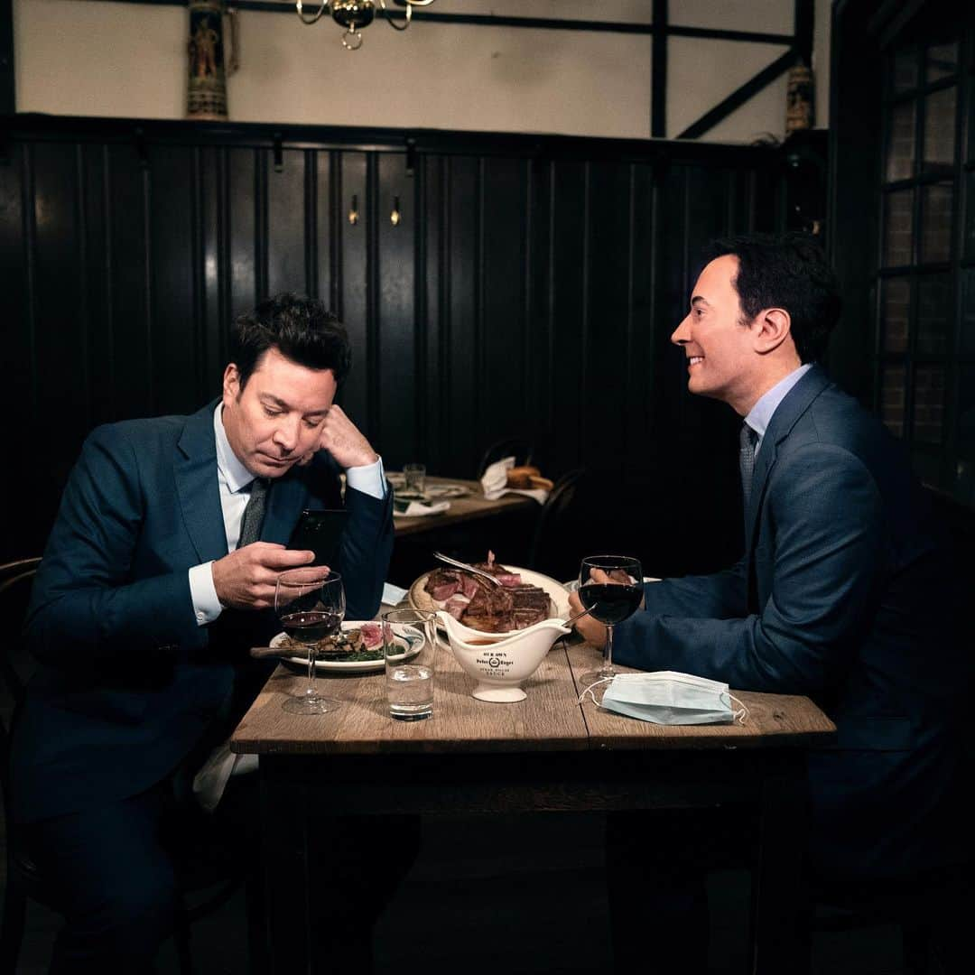 ジミー・ファロンさんのインスタグラム写真 - (ジミー・ファロンInstagram)「The waiter kept asking if we were brothers.」2月27日 2時14分 - jimmyfallon